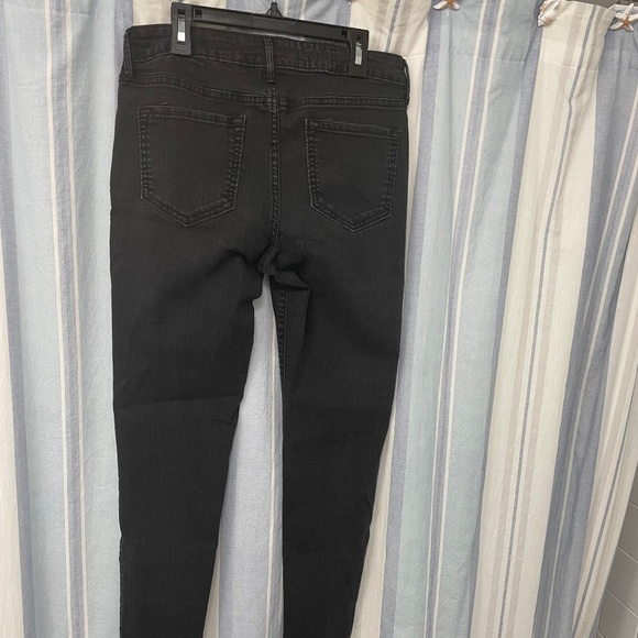 Old Navy Super Skinny Jeans-Womens size 6R - Picture 3 of 5